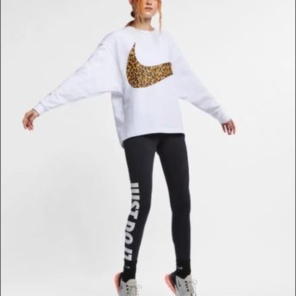 NWT Nike sportswear Crew animal print - Picture 6 of 7